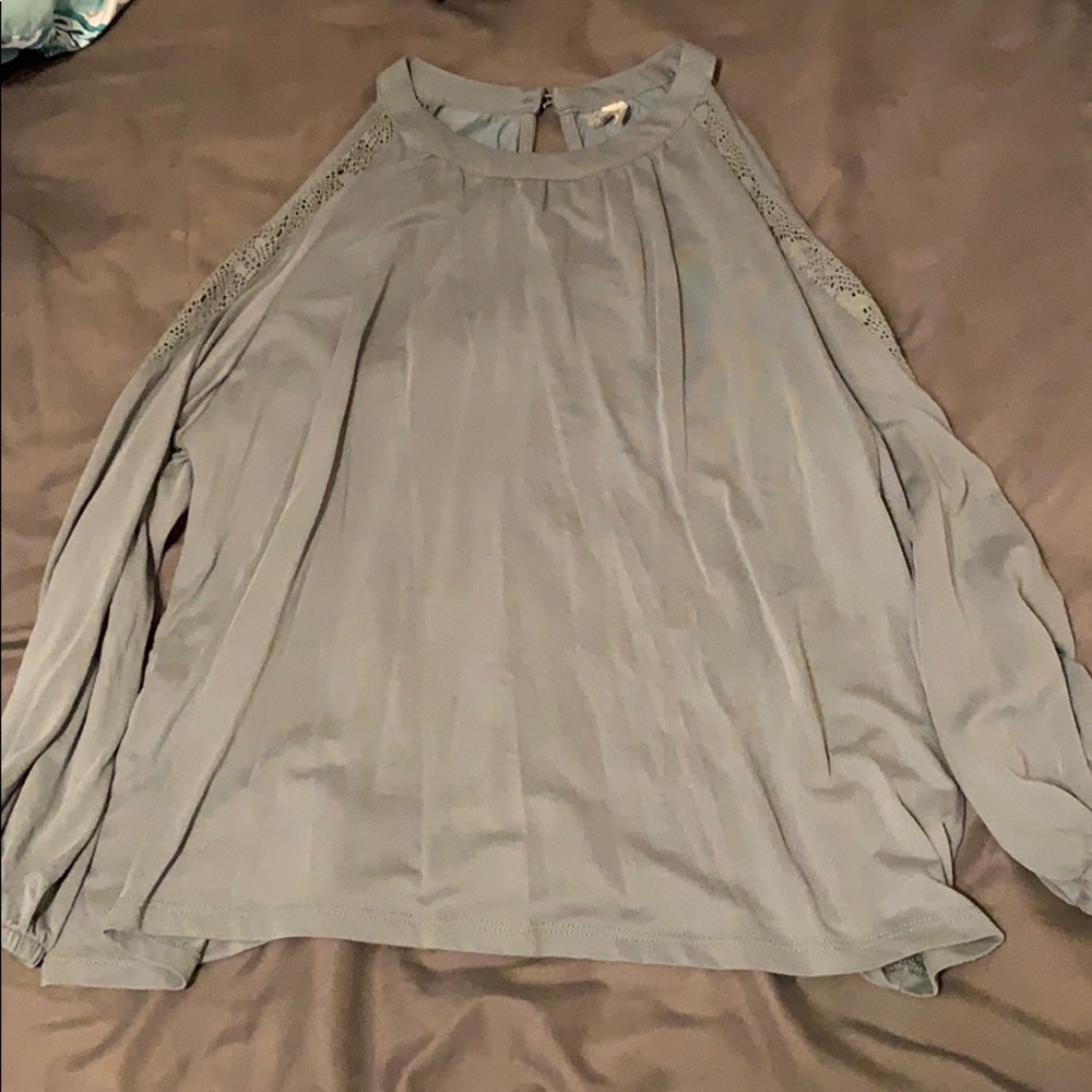 Mudd cold shoulder top
